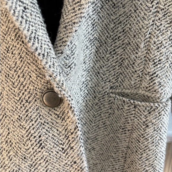 Banana Republic Black and White Herringbone Blazer - Picture 3 of 5